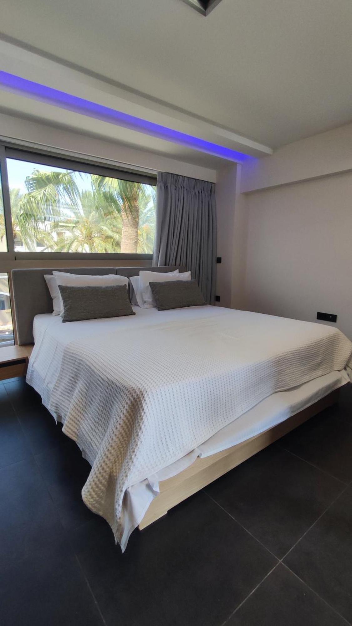 Summertime Signature Suites Agia Marina Eksteriør billede