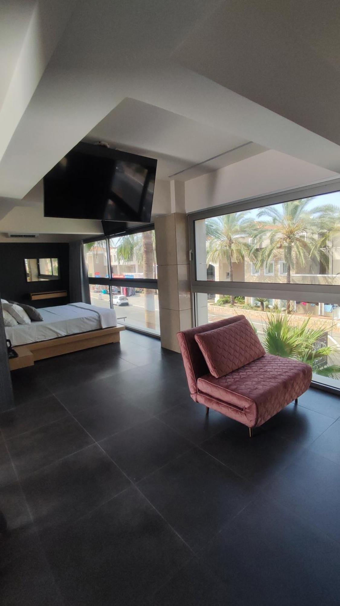 Summertime Signature Suites Agia Marina Eksteriør billede